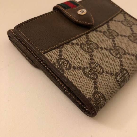 SOLD 🌟 Authentic Gucci wallet - Picture 3 of 11